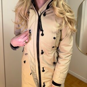 Canada Goose Kensington Parka Women’s